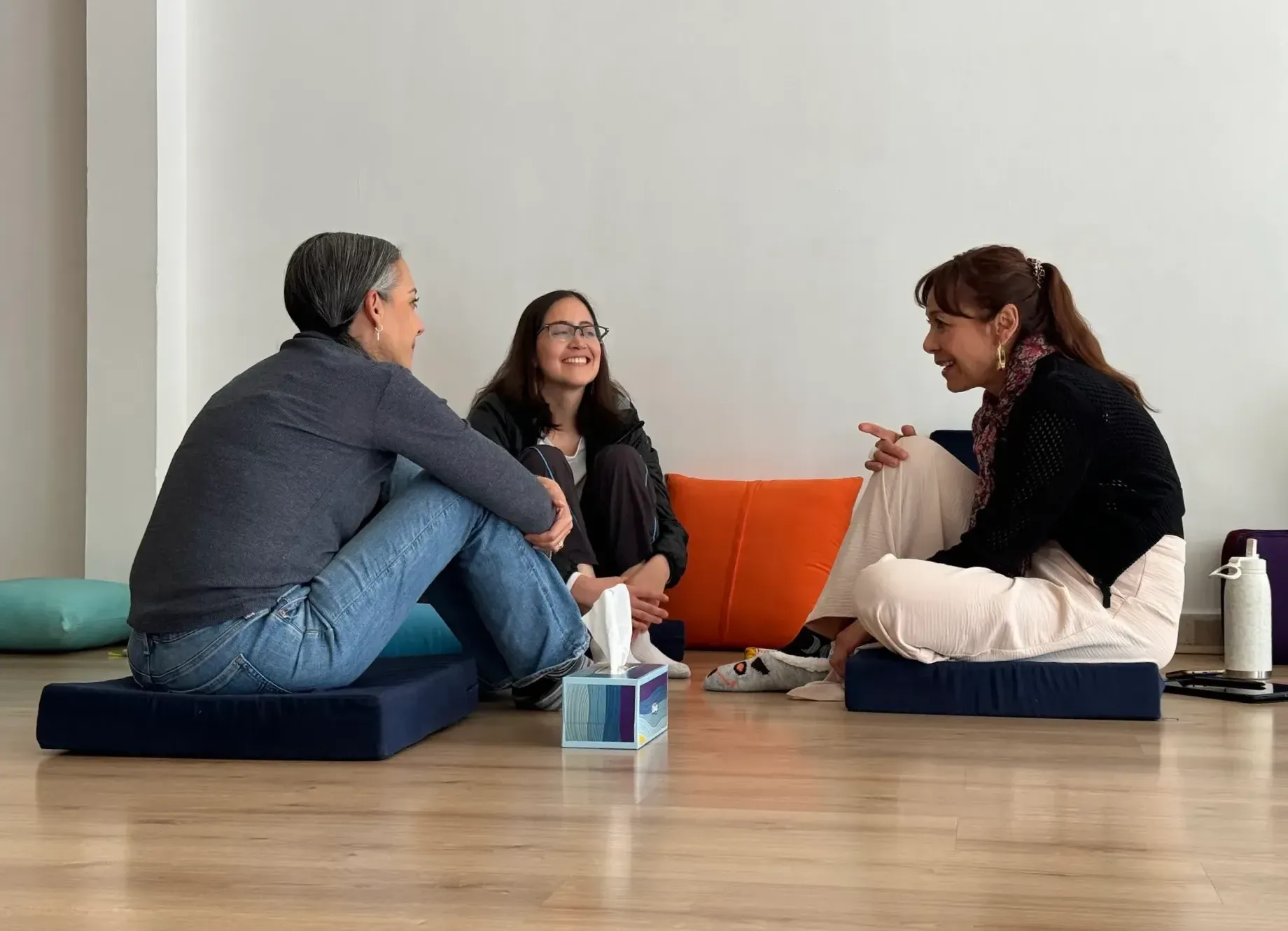 Conversación de supervisión entre practicantes en Inessentia